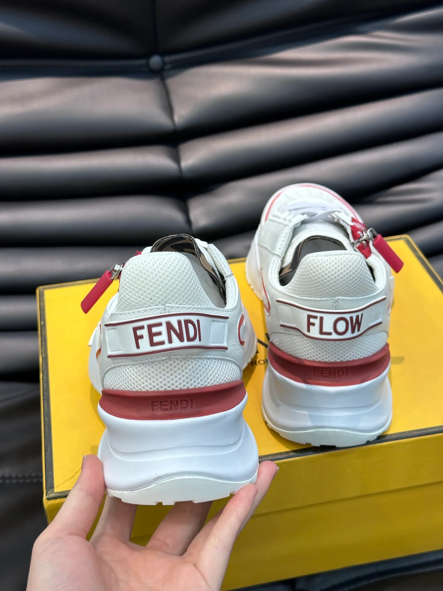 Men's shoes 💰p560 "Fend*" new men's casual sports shoes, equipped with elastic straps, side zippers, and corrugated soles engraved with F. Embossed Fendi Flow lettering on the heel. Made of technical fabric and a mix of blue and suede. Decorated with Lycra® details. FF graphic tongue. Ultra-light and wear-resistant EVA sole. Size: 38-44